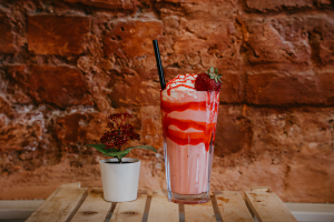 Çilekli Milkshake