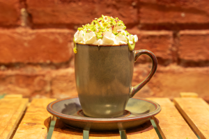 Pistachio (Fıstıklı) Sıcak Çikolata